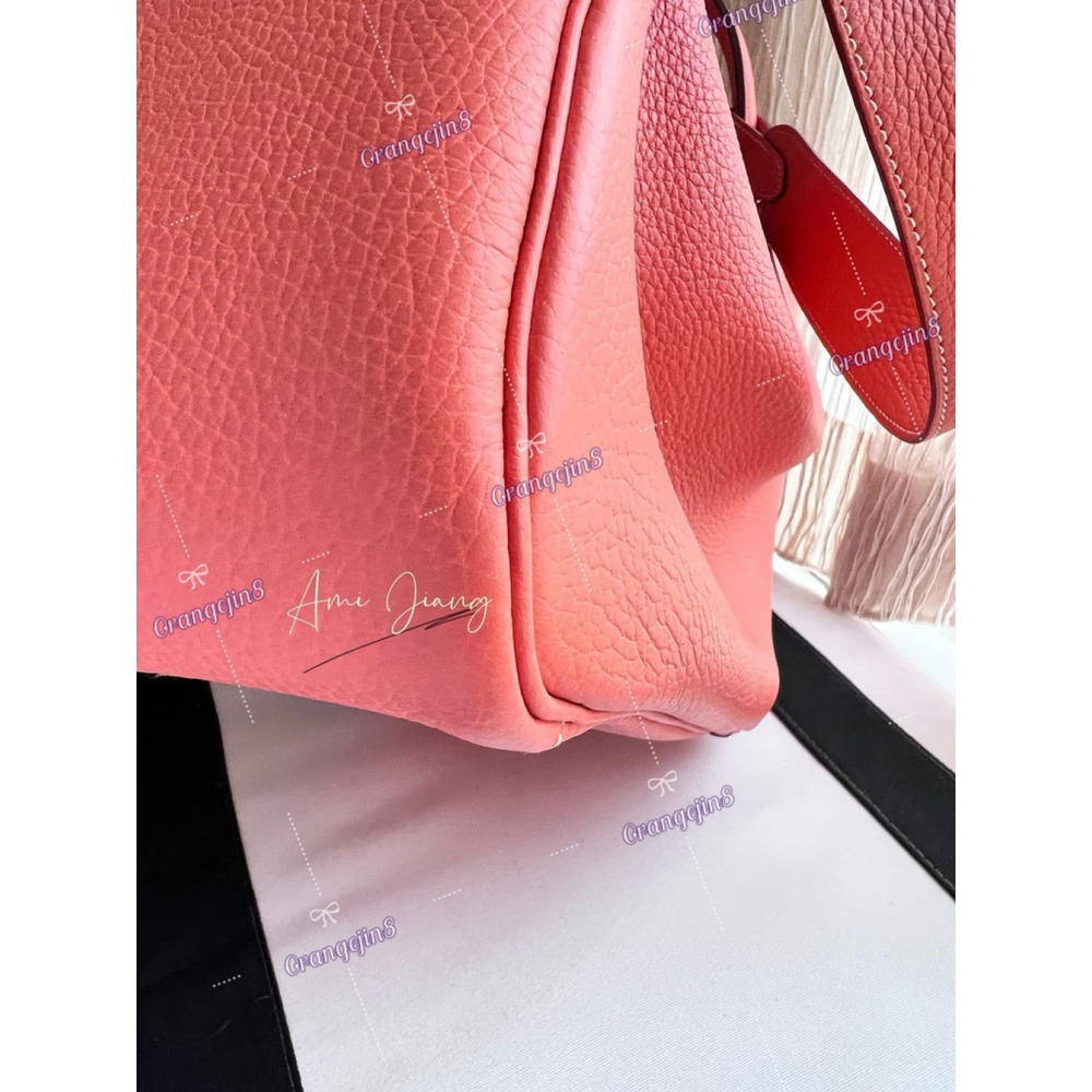 HERMES Lindy 34 Shoulder Bag Taurillon Clemence Crevette Palladium hardware - Picture 15 of 16